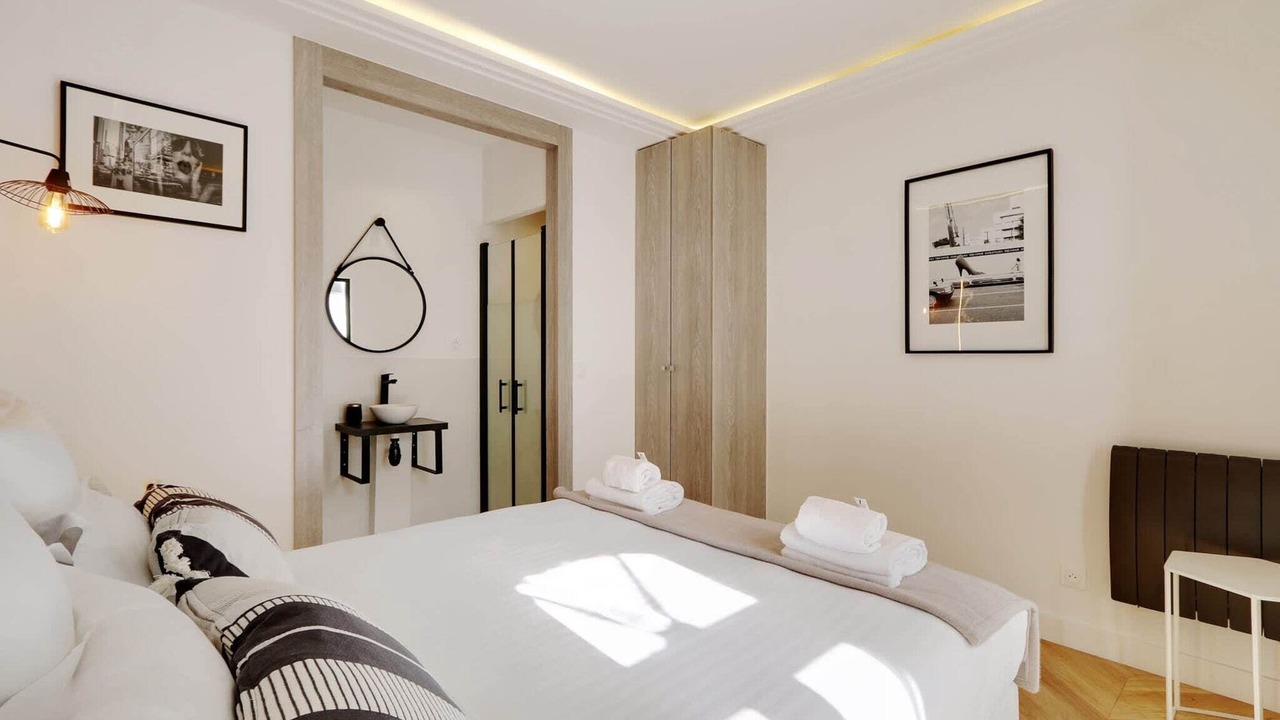 Photo of Bedroom in Porte-Saint-Martin
