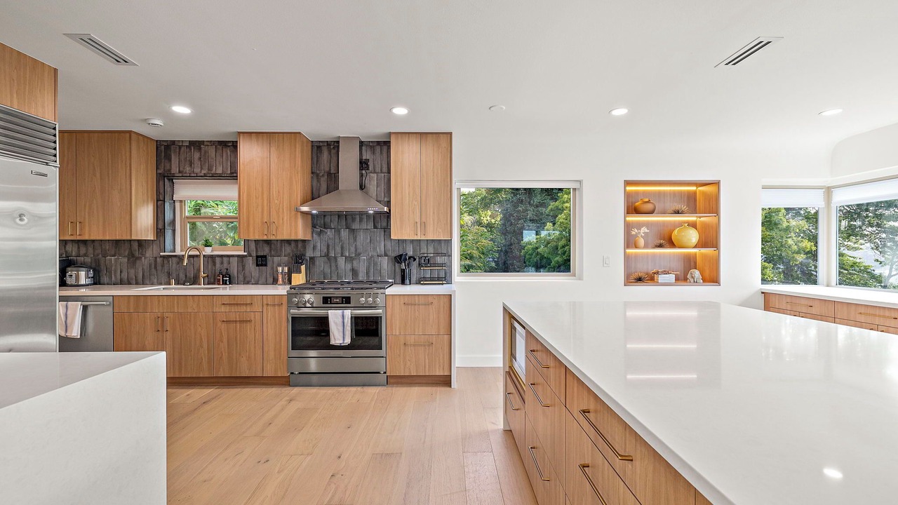 Photo of Kitchen in East Queen Anne