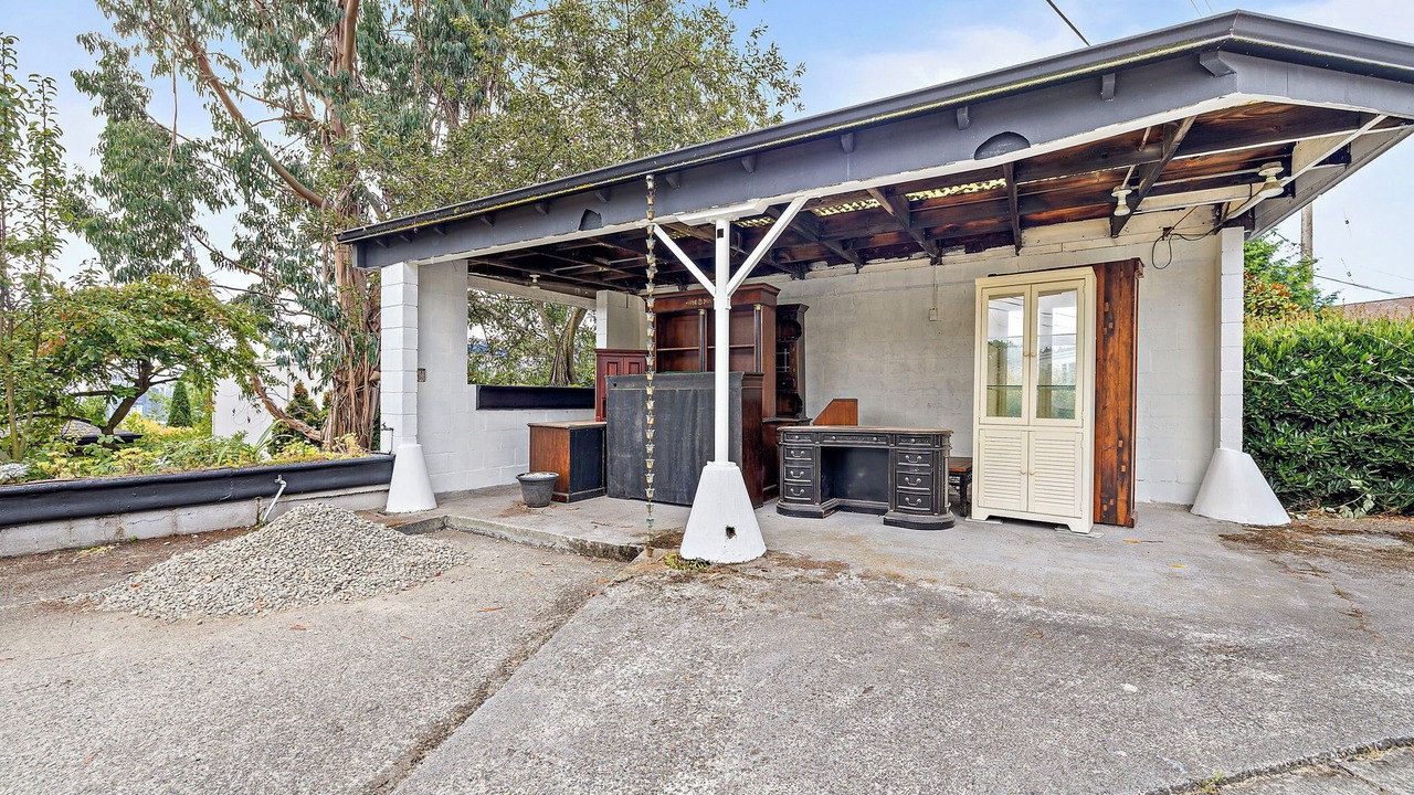 Photo of Patio Balcony in East Queen Anne