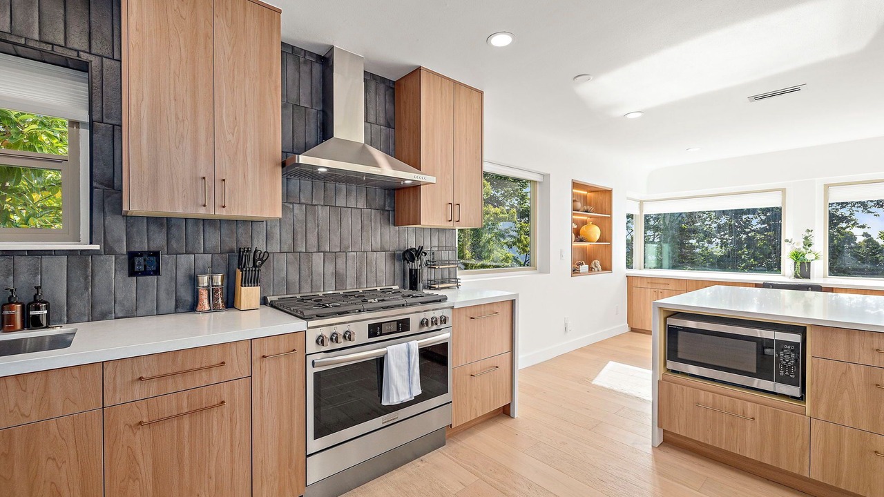Photo of Kitchen in East Queen Anne