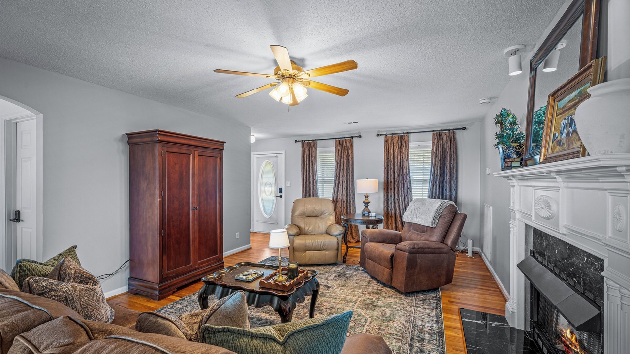 Photo of Livingroom in Valley Head