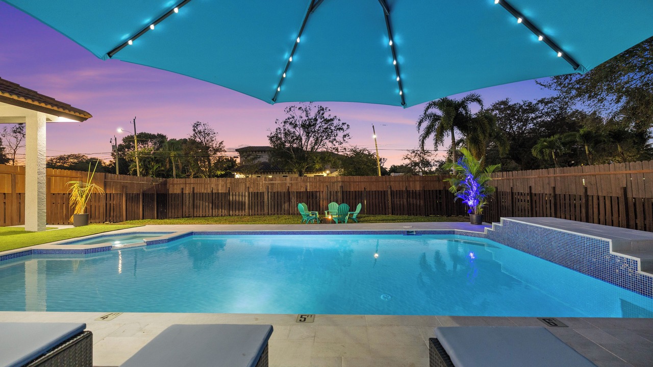 Photo of Outdoor in Sunrise