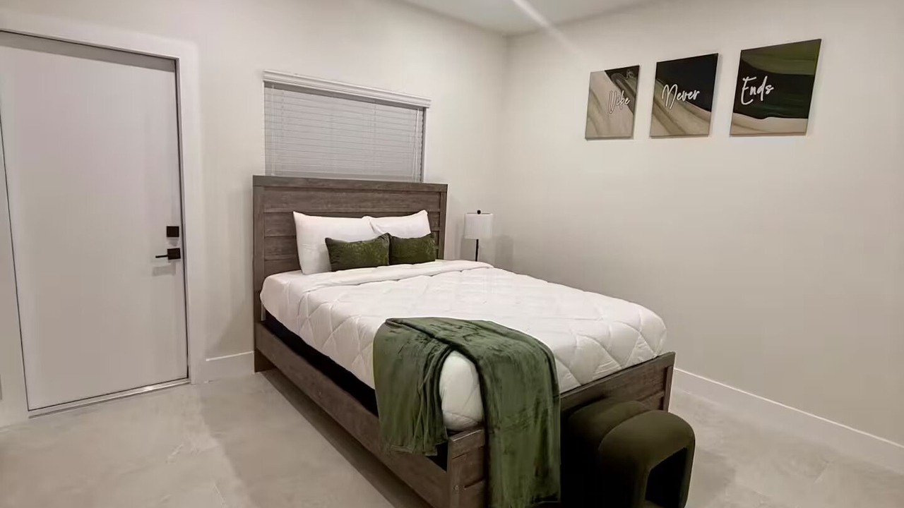 Photo of Bedroom in Sunrise