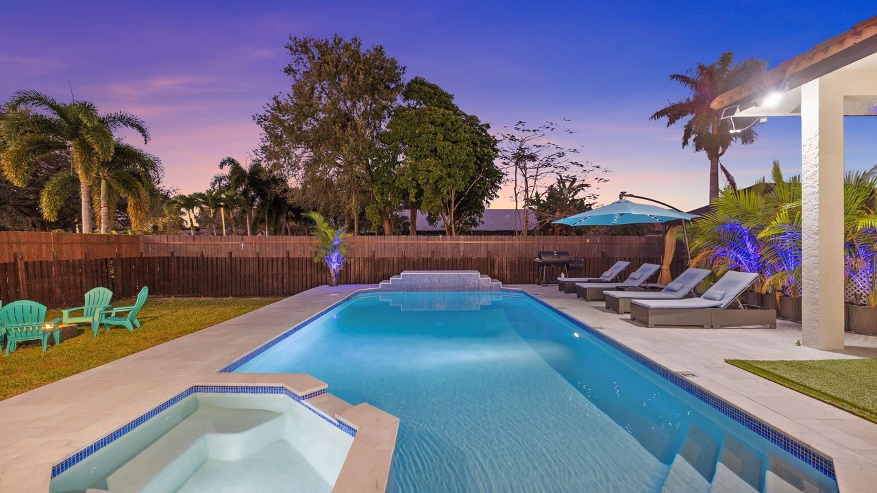 Photo of Outdoor in Sunrise