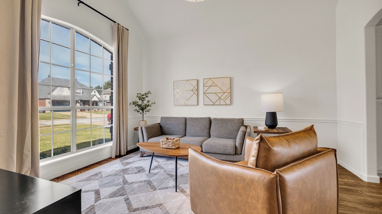 Photo of Livingroom in Jenks