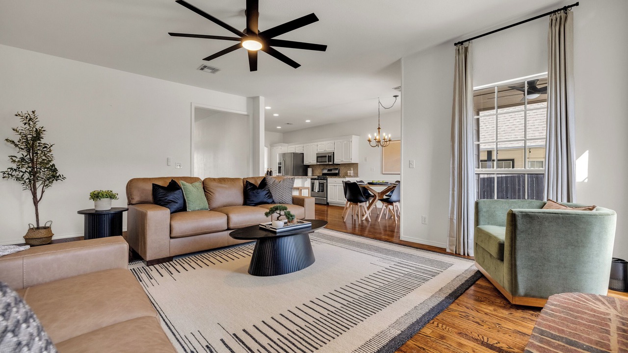 Photo of Livingroom in Jenks