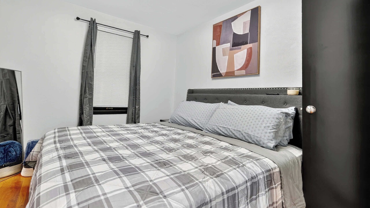 Photo of Bedroom in Waukegan