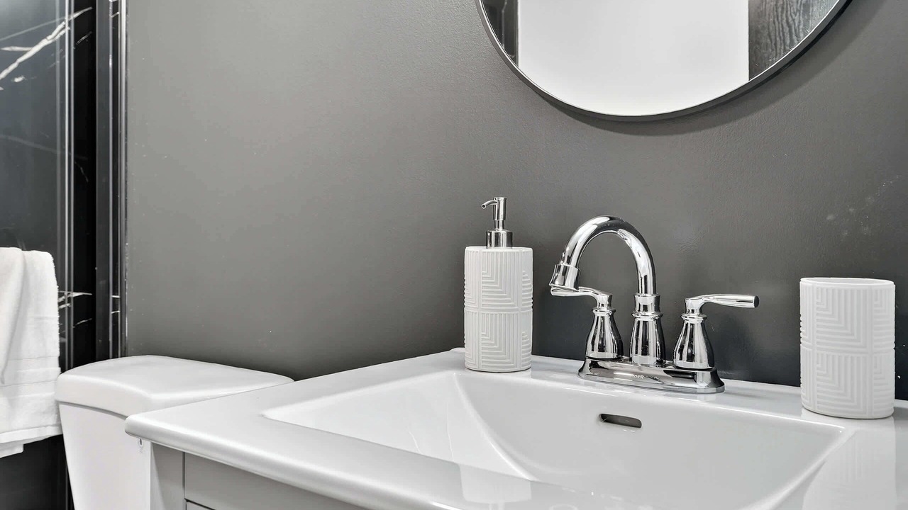 Photo of Bathroom in Waukegan