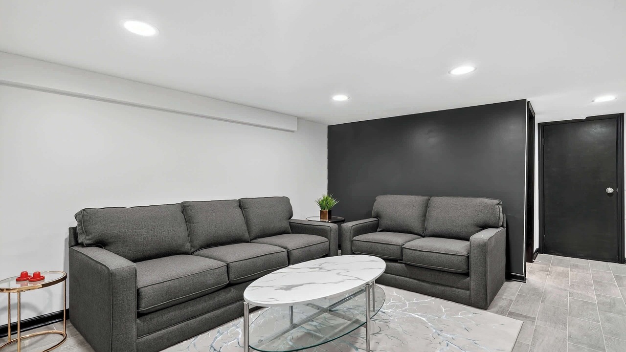 Photo of Livingroom in Waukegan