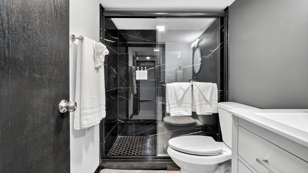 Photo of Bathroom in Waukegan