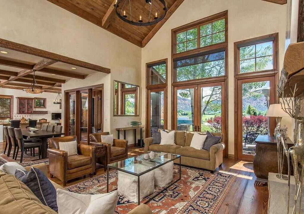 Photo of Livingroom in Aspen Glen