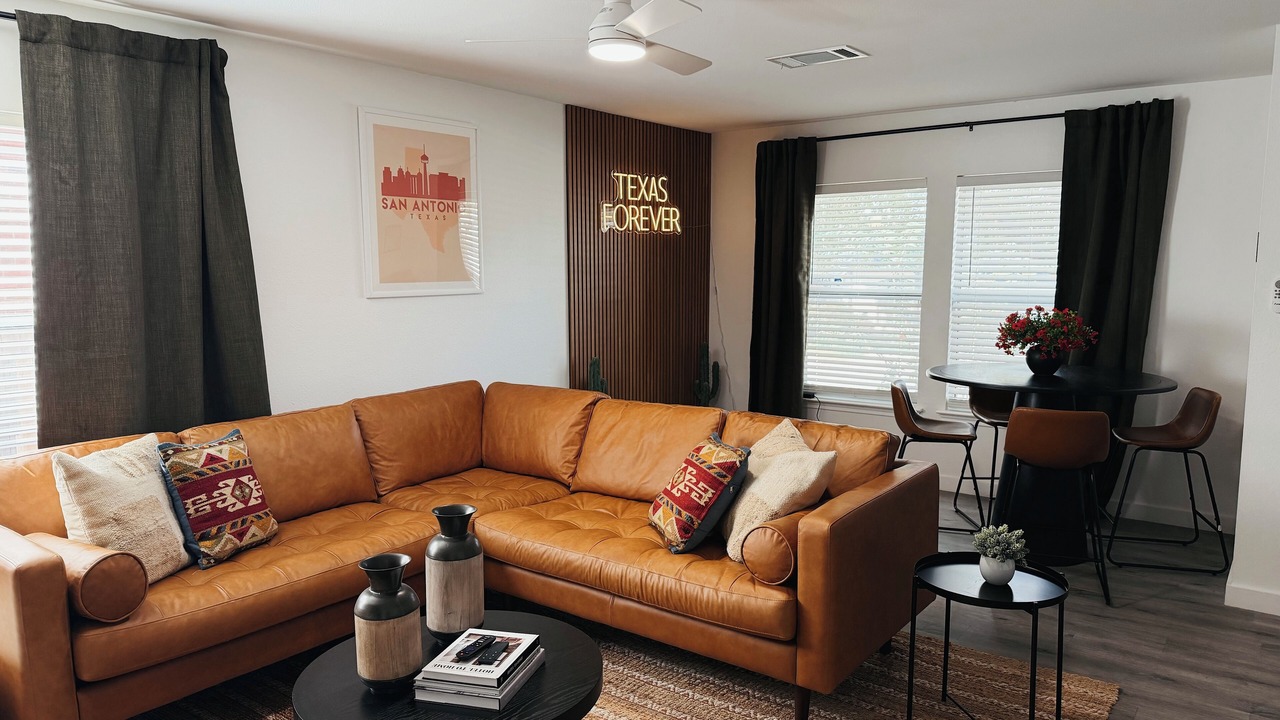 Photo of Livingroom in Lockhill Estates