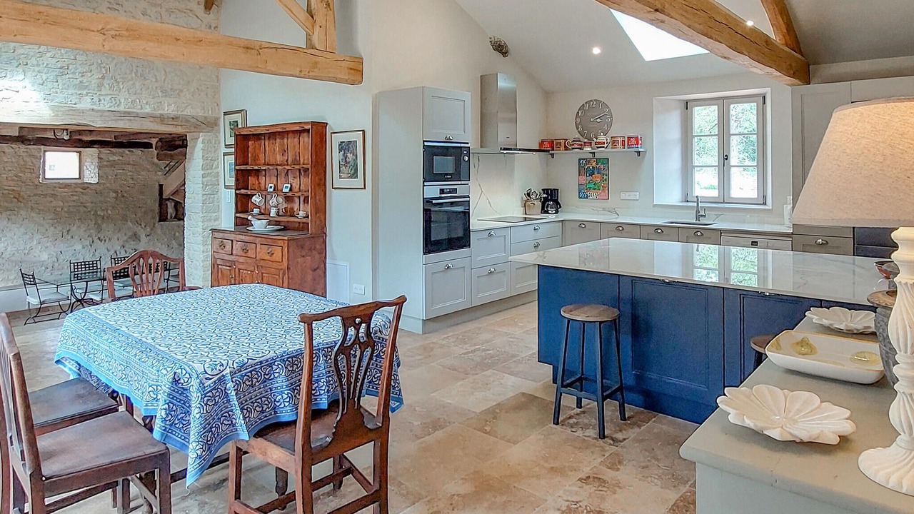 Photo of Others in Montgesty