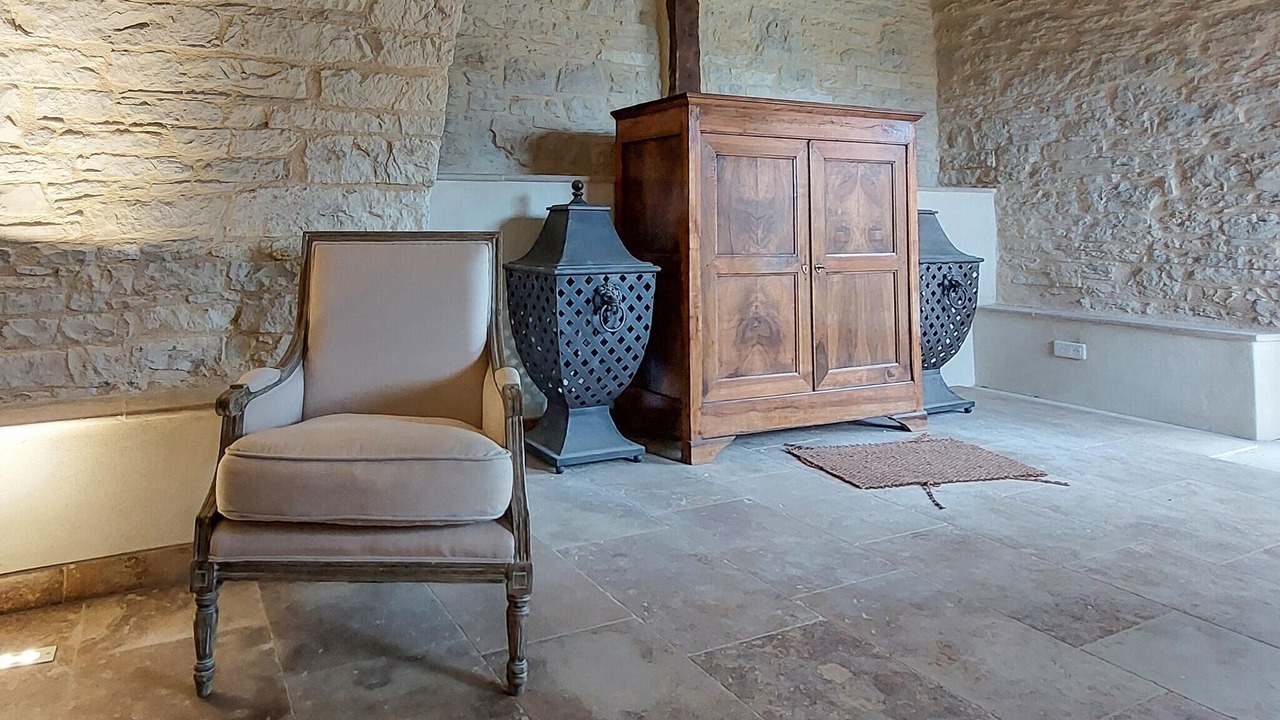 Photo of Others in Montgesty