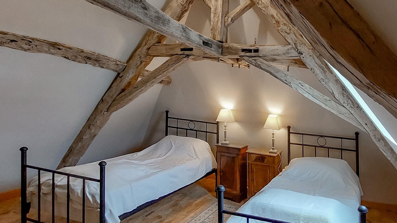 Photo of Others in Montgesty