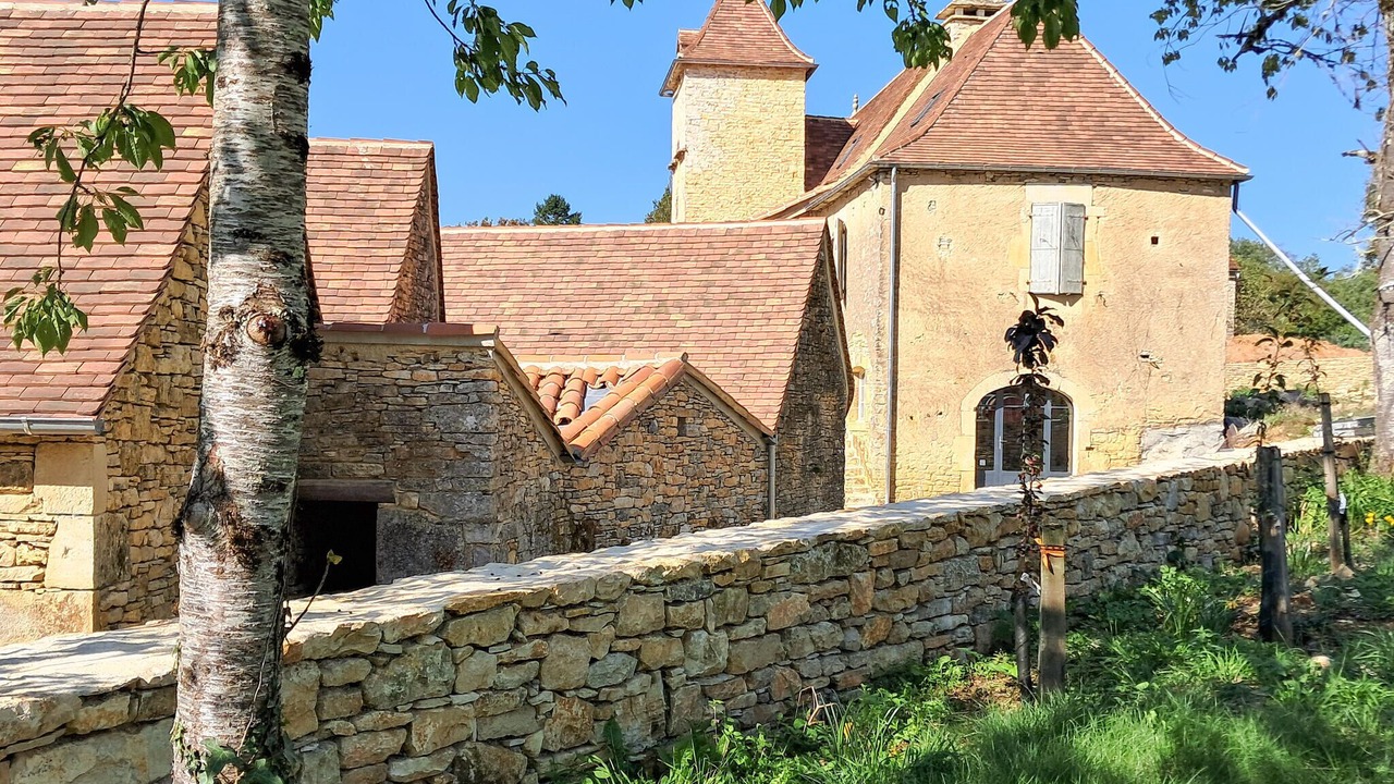 Photo of Others in Montgesty