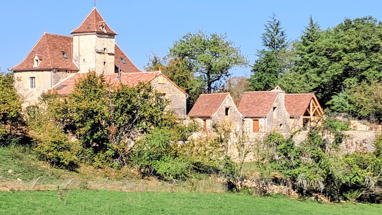 Photo of Others in Montgesty