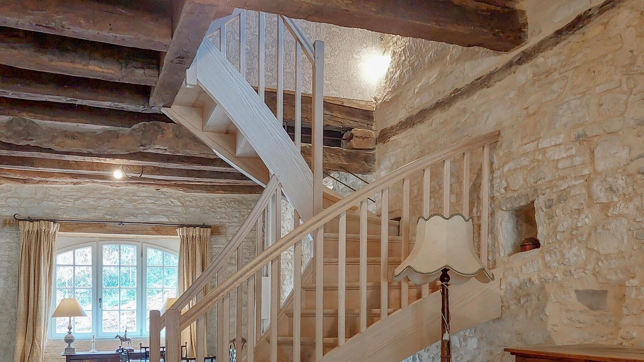 Photo of Others in Montgesty