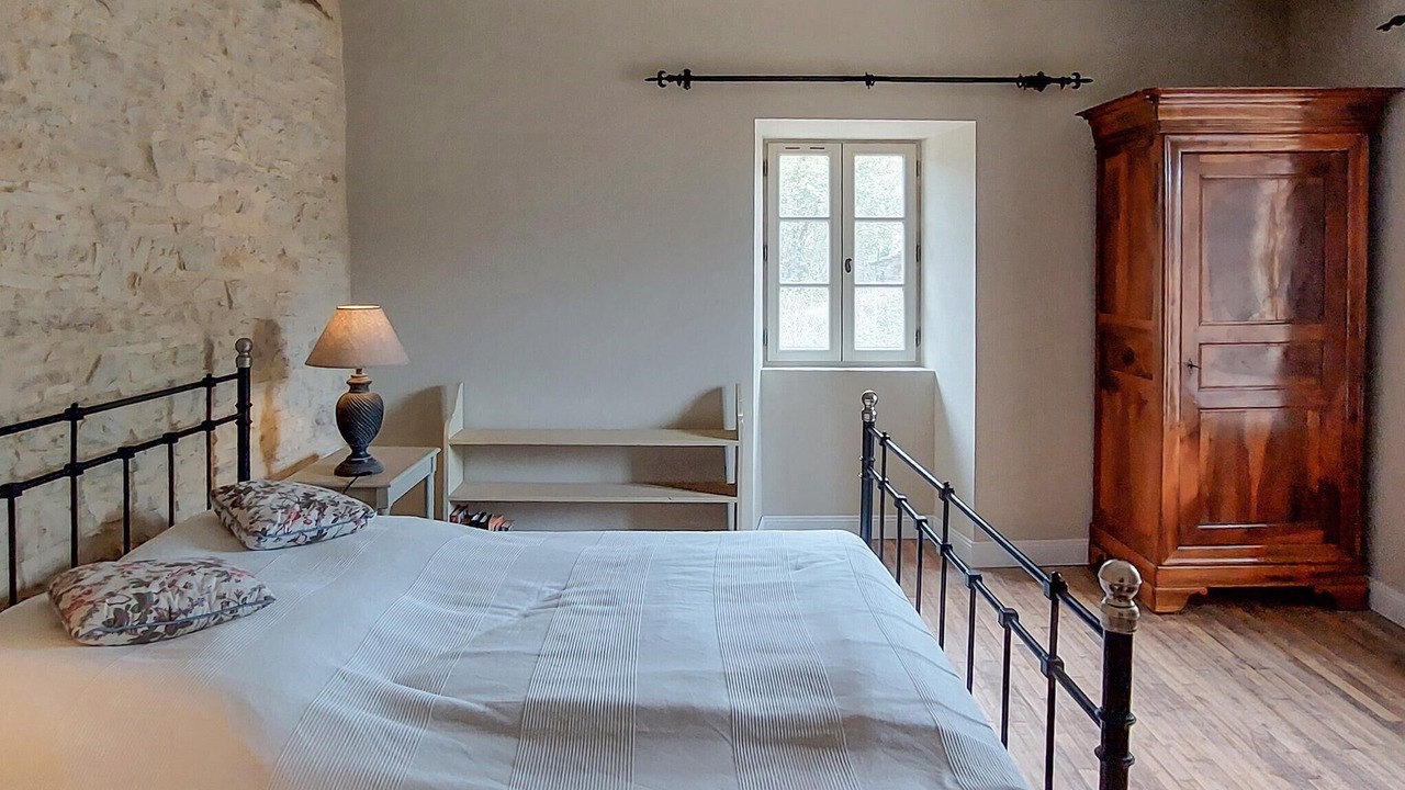 Photo of Others in Montgesty