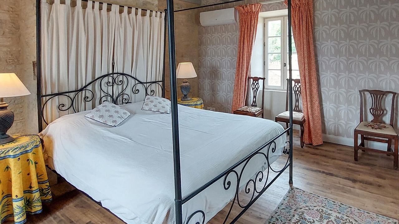 Photo of Others in Montgesty