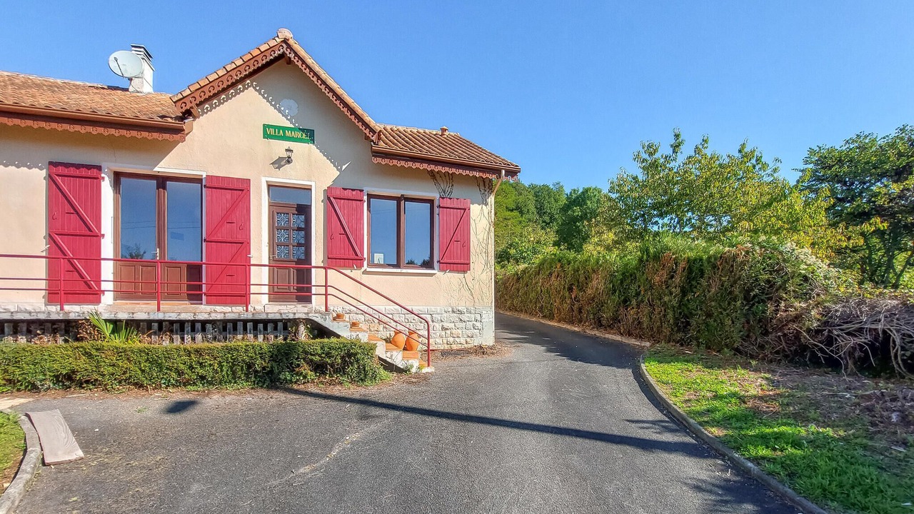 Photo of Others in Nanteuil-en-Vallee