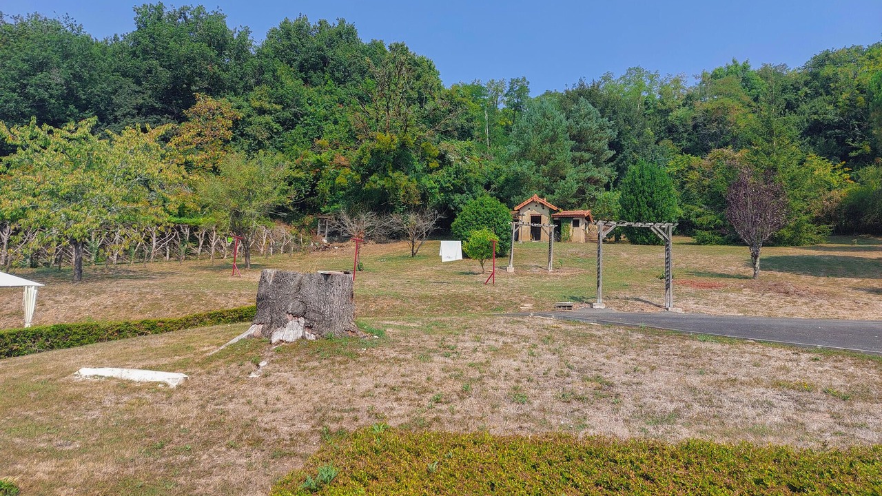 Photo of Others in Nanteuil-en-Vallee