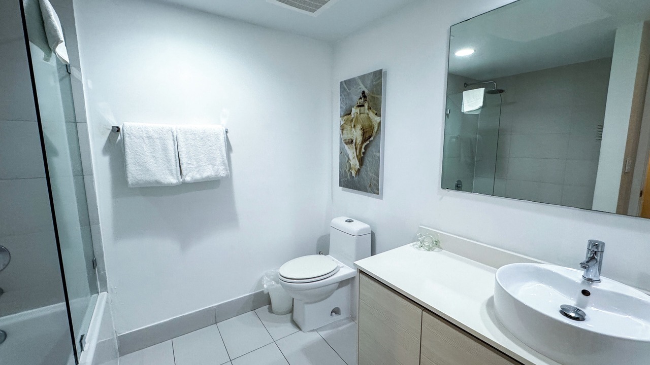 Photo of Bathroom in Hallandale Beach