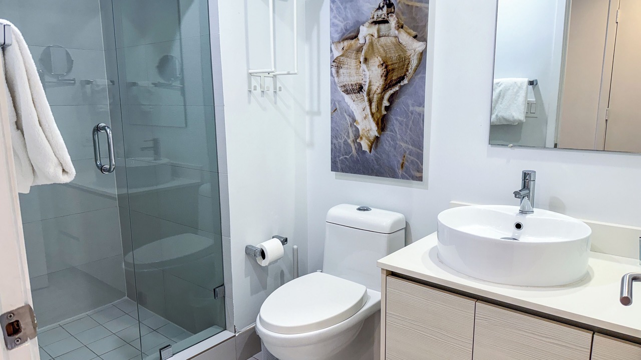 Photo of Bathroom in Hallandale Beach