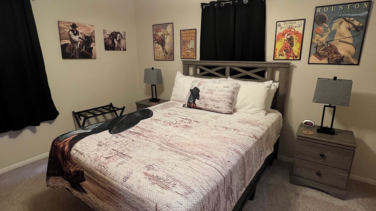 Photo of Bedroom in Lee County