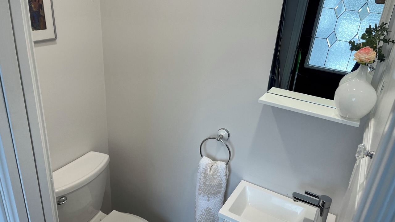Photo of Bathroom in Georgina