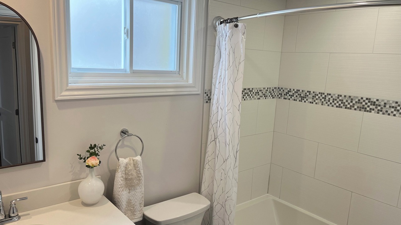 Photo of Bathroom in Georgina