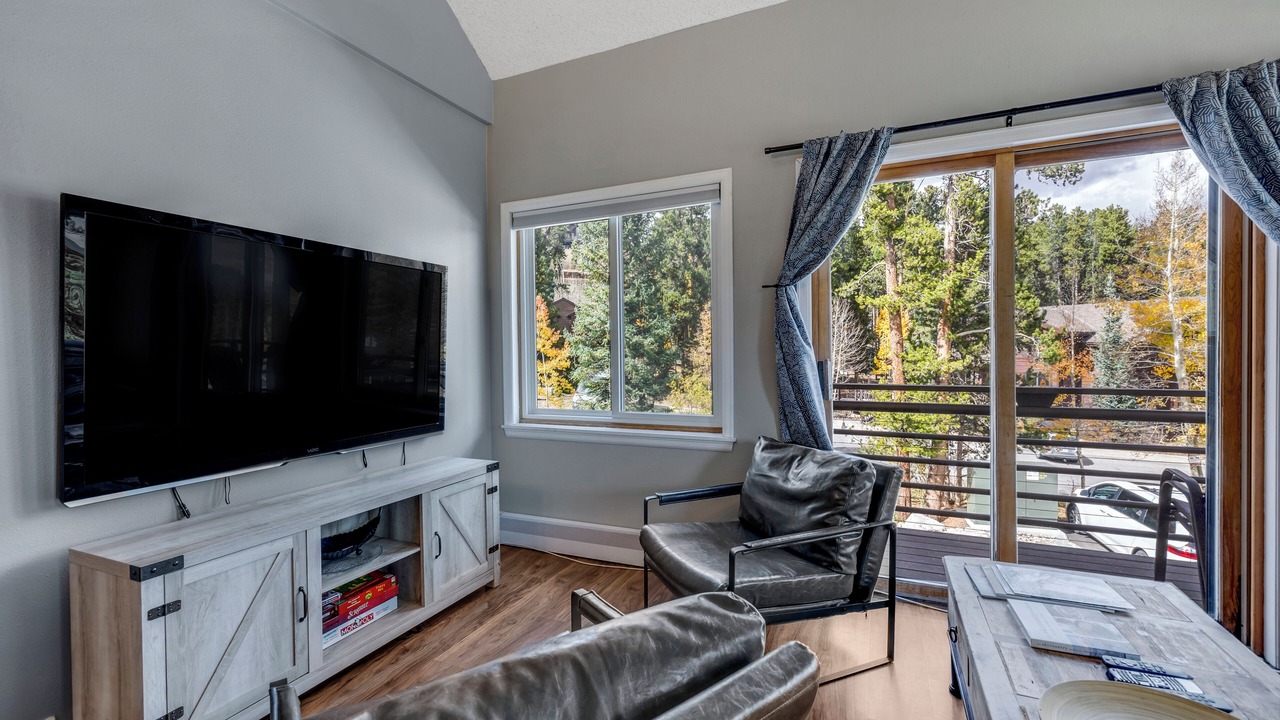 Photo of Livingroom in Four O'Clock