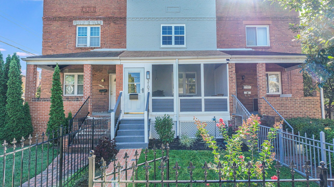 Photo of Outdoor in Potomac West