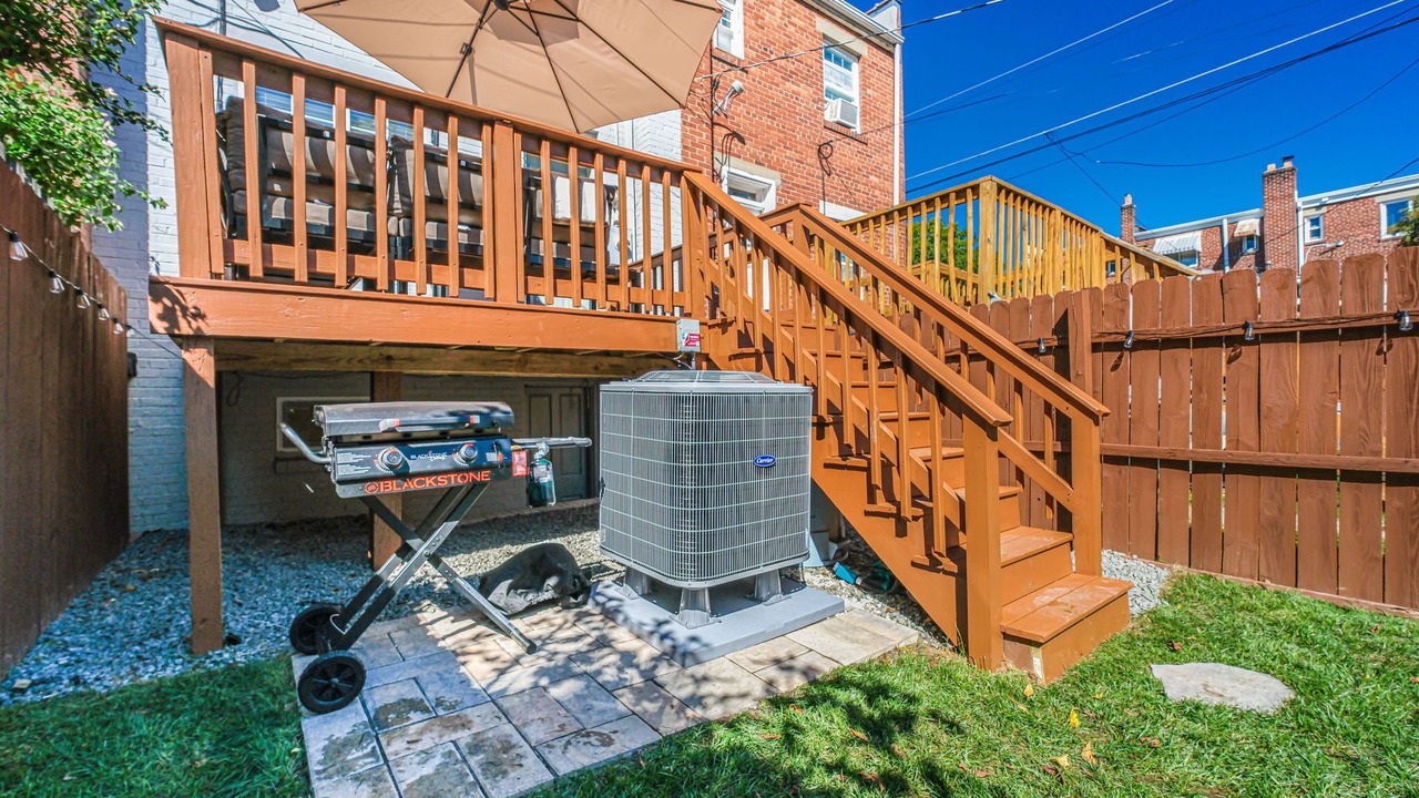 Photo of Patio Balcony in Potomac West