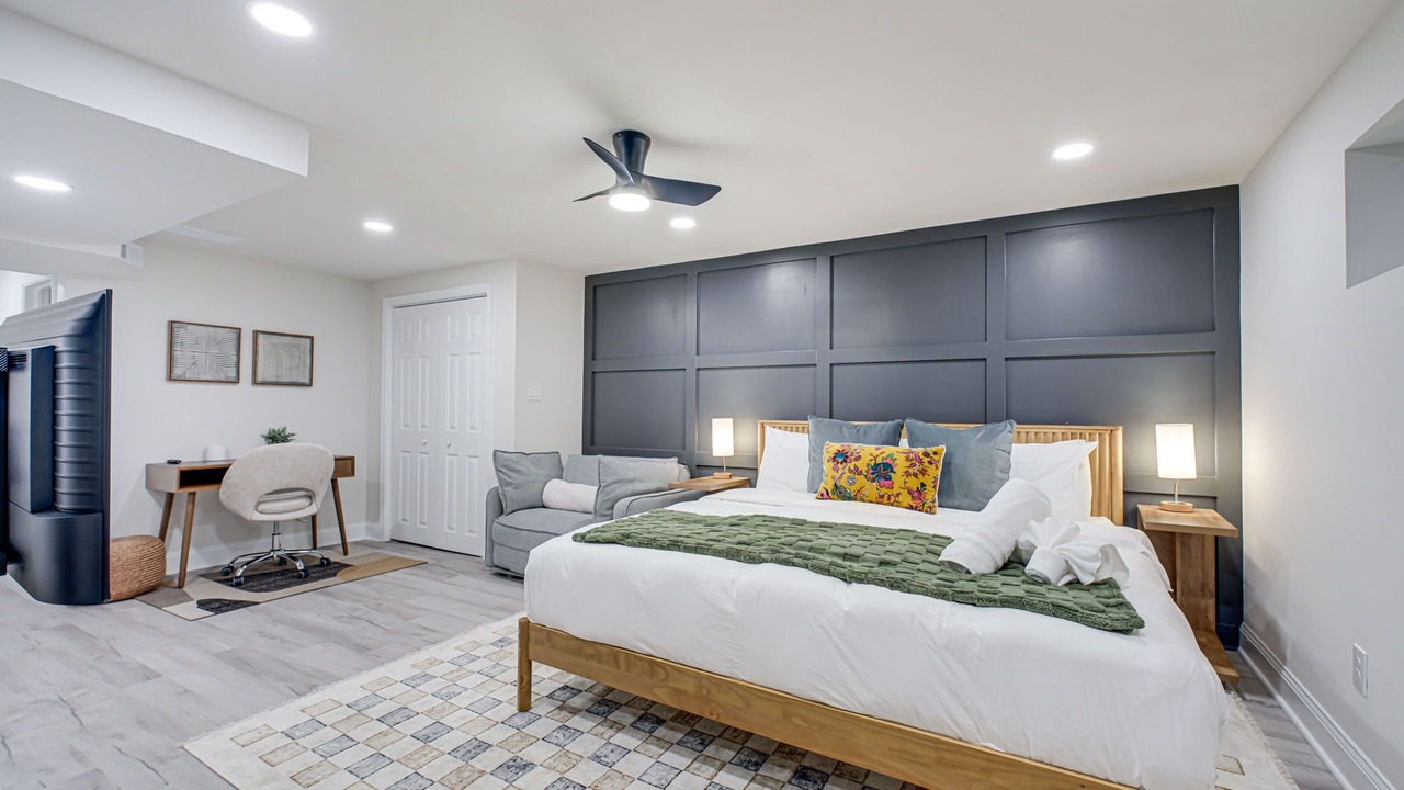 Photo of Bedroom in Potomac West