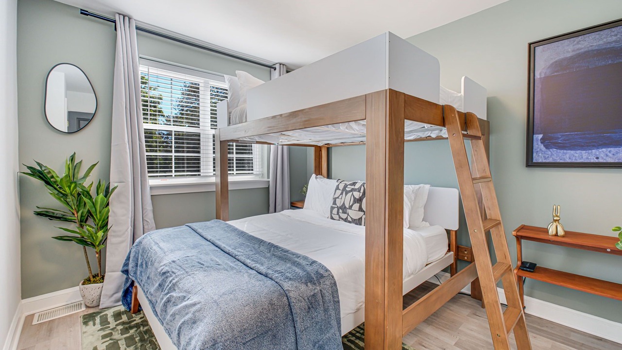 Photo of Bedroom in Potomac West