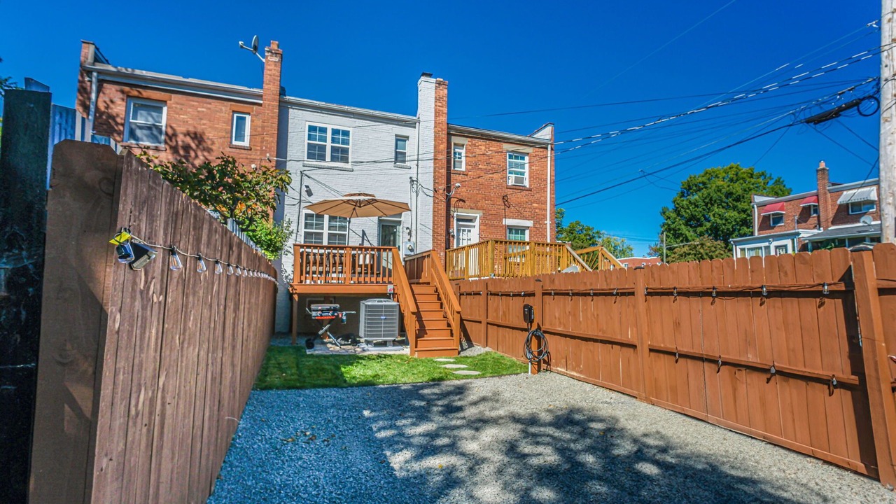 Photo of Outdoor in Potomac West