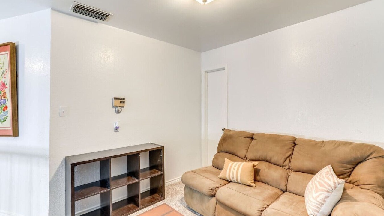 Photo of Livingroom in Ederville