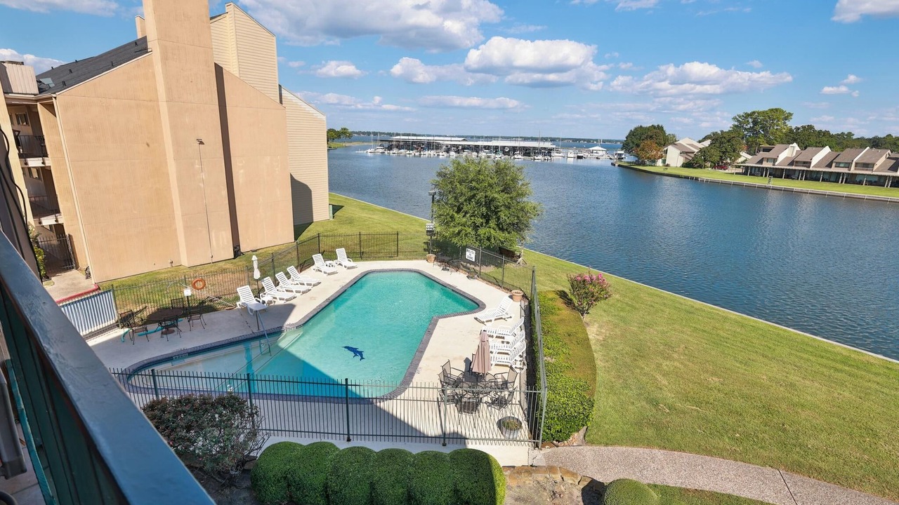 Photo of Outdoor in Walden on Lake Conroe