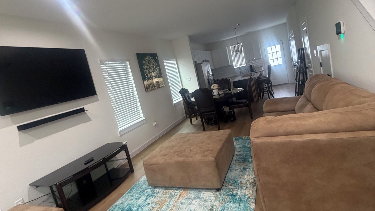 Photo of Livingroom in Northeast Houston
