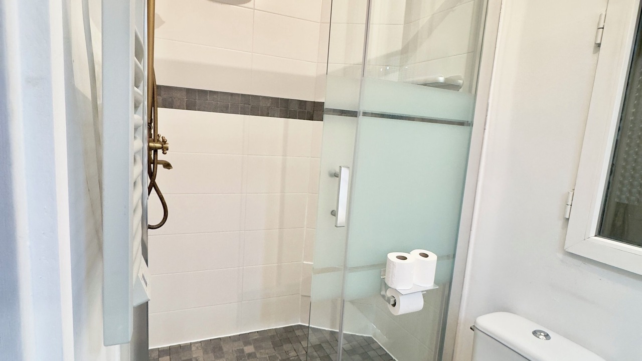 Photo of Bathroom in Quartier de la Goutte-d'Or