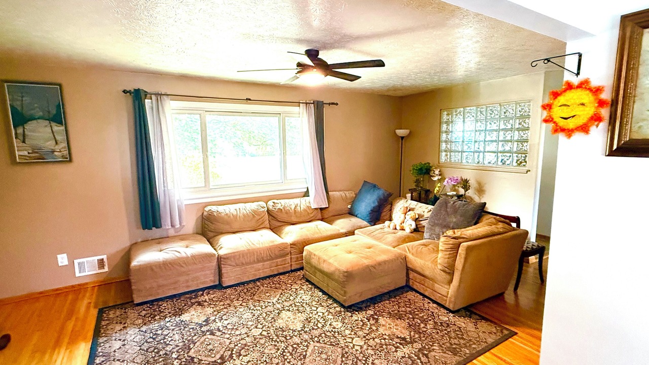 Photo of Livingroom in Rochester