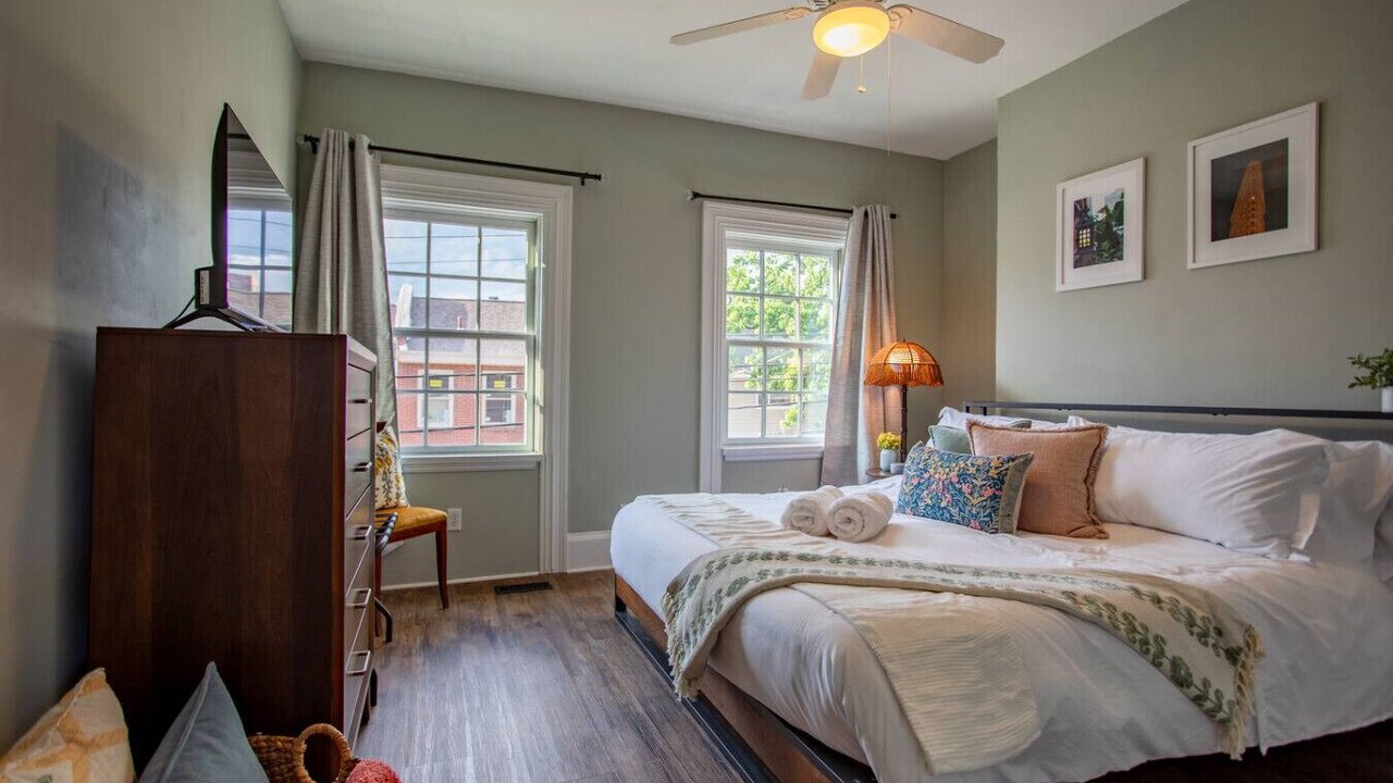 Photo of Bedroom in South Side Flats