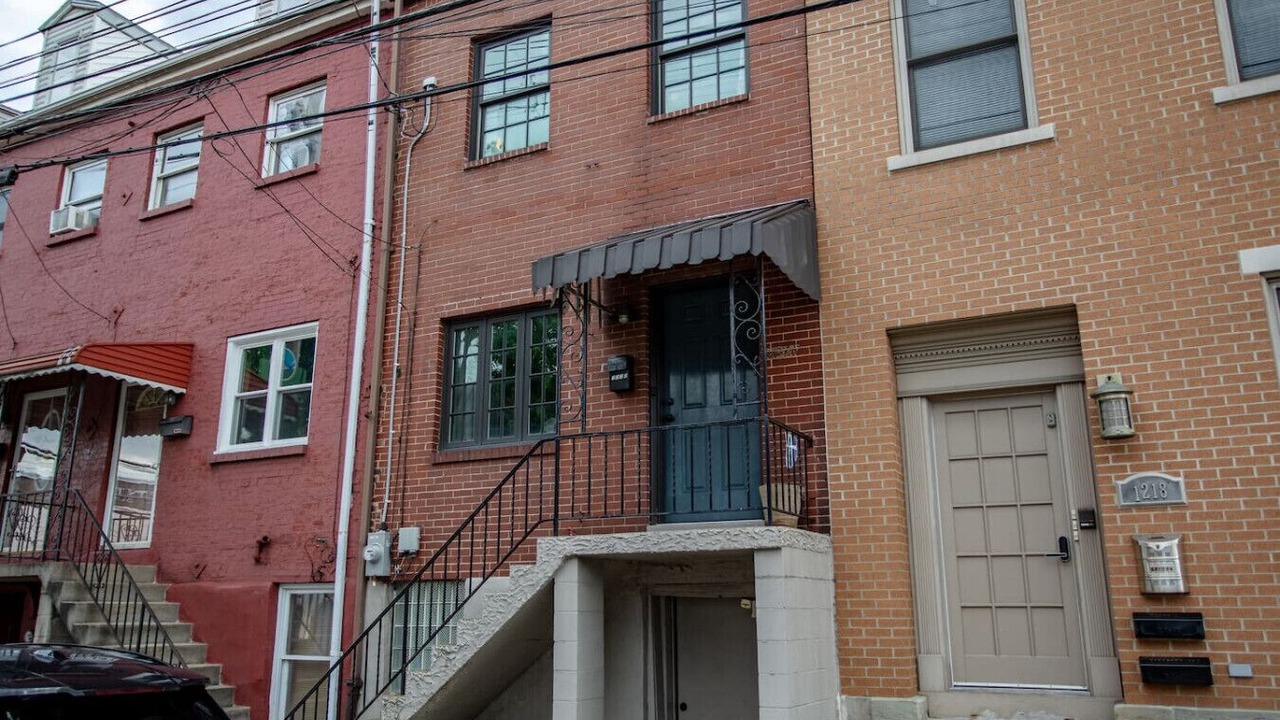 Photo of Outdoor in South Side Flats