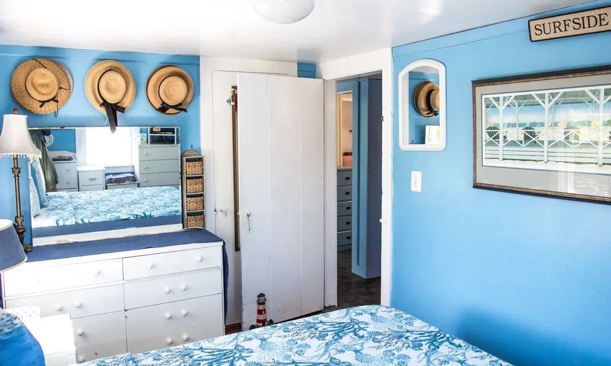 Photo of Bedroom in Surfside