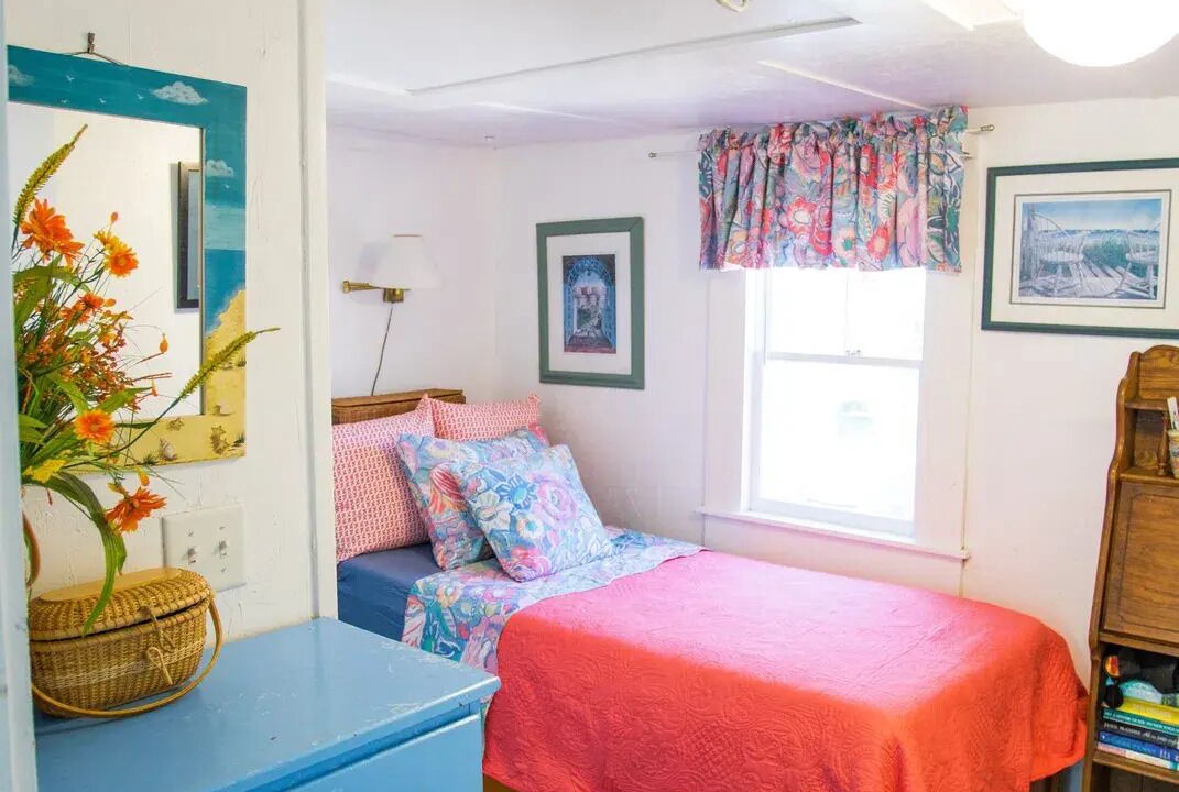Photo of Bedroom in Surfside