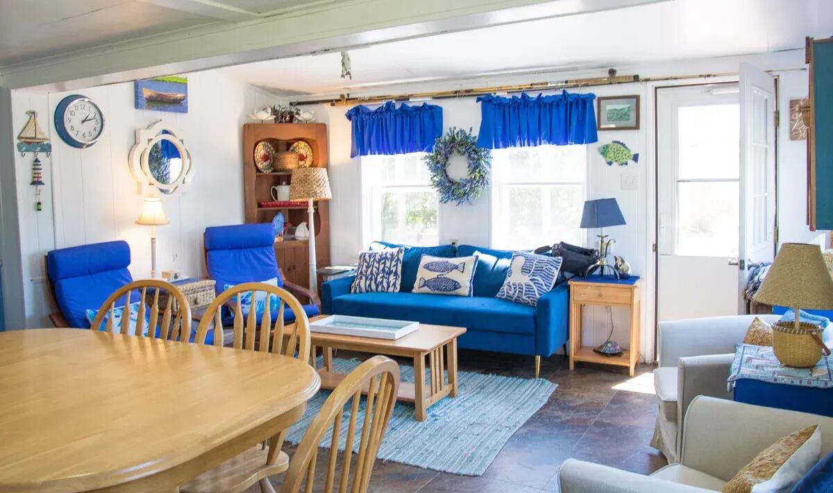 Photo of Livingroom in Surfside