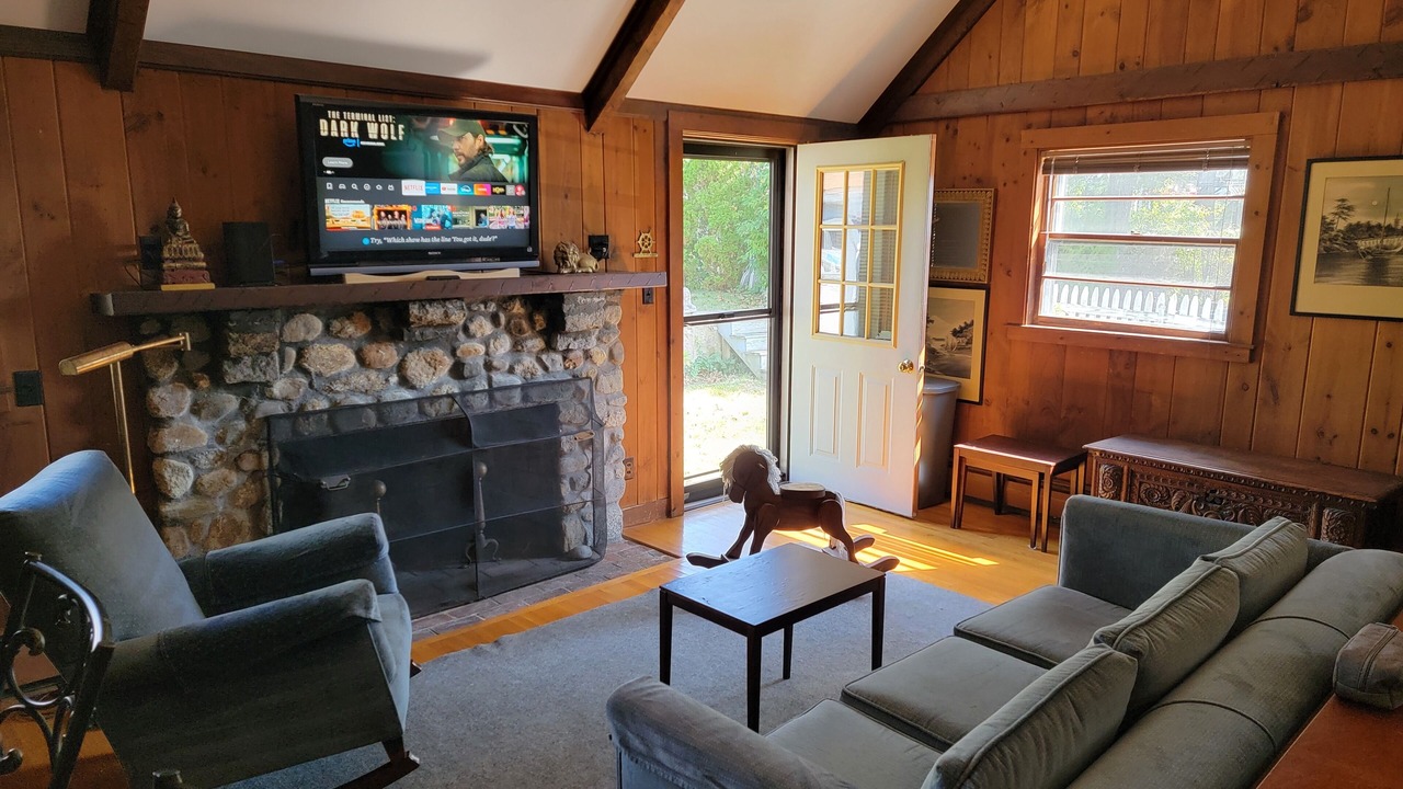 Photo of Livingroom in Swampscott