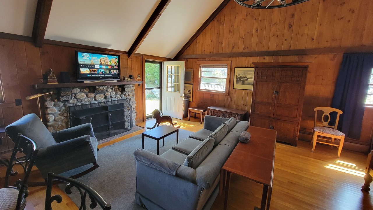 Photo of Livingroom in Swampscott