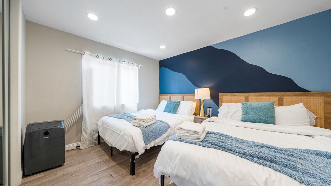 Photo of Bedroom in Midway City